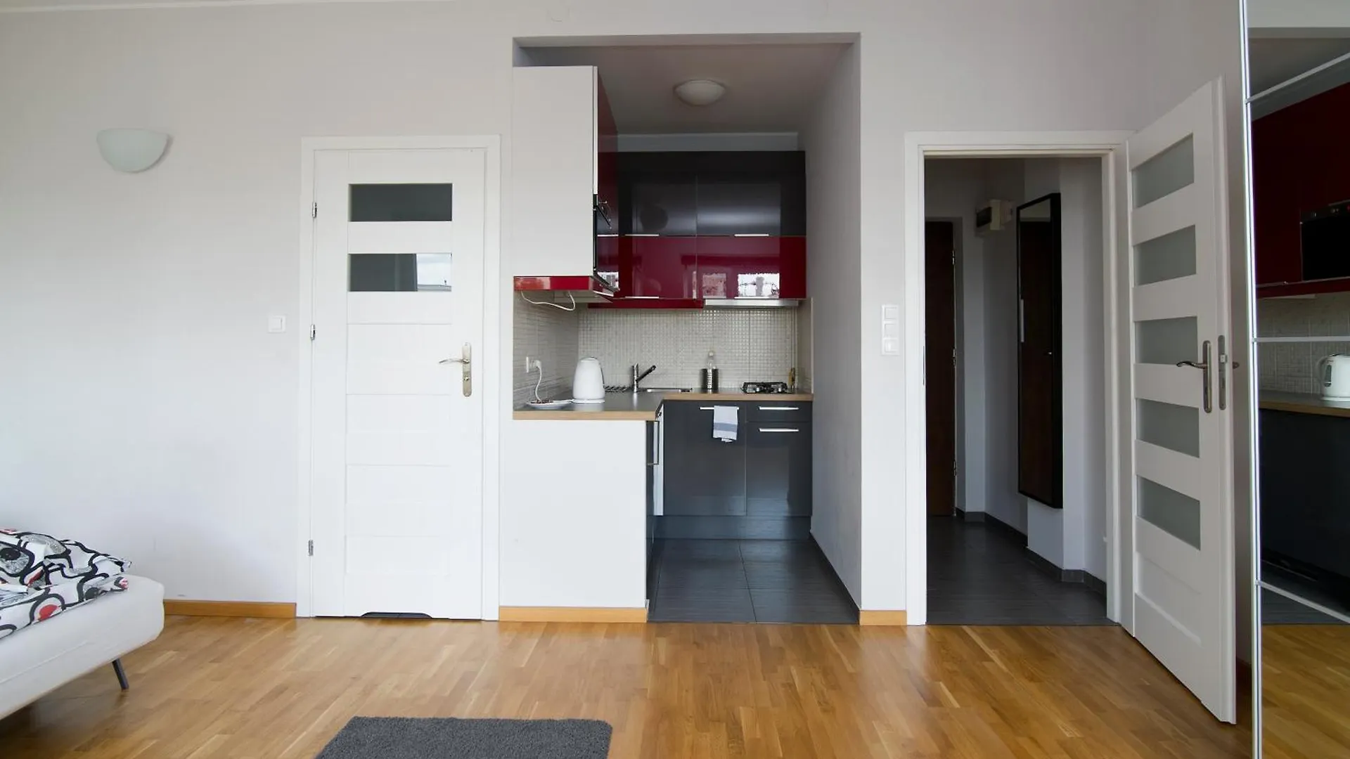 Goodnight Warsaw Apartments - Zurawia 16A